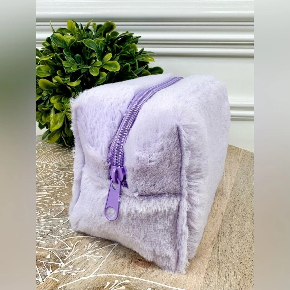 Lavender Faux Fur Cosmetic Bag